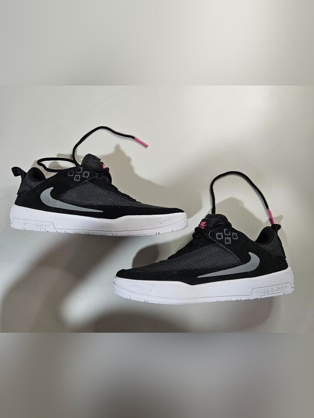 Nike SB Day One Big Kids' Skate Shoes size 7 - Picture 7 of 12